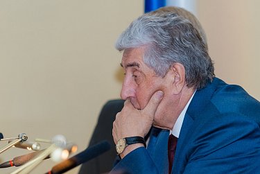 Депутаты приняли в первом чтении бюджет Оренбуржья 